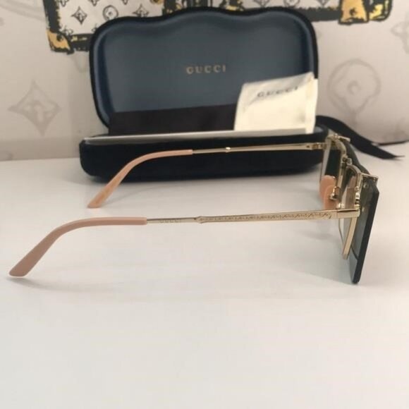 New Authentic Gucci GG0363S 001 Gold Flip-Up Rectangular Sunglasses Green Lenses - Picture 12 of 13